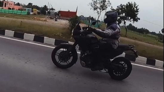 The Himalayan 750 will use a larger engine than the current 650s. (Instagram / manoj._.650)