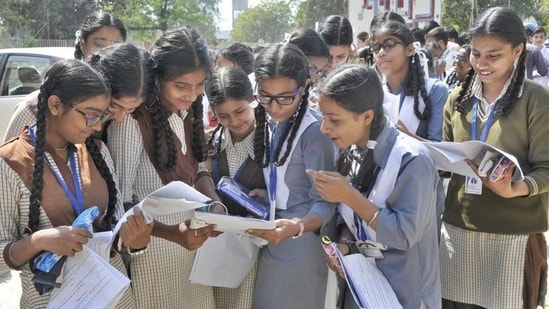 Bihar Board Inter Exam 2026: BSEB Class 12 exam begins today- check exam timings, guidelines here (HT file photo)