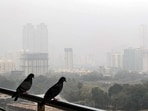 Mumbai, India. Feb 02, 2026 – Mumbai continued to experience poor air quality, with several areas, including Sion, Chembur, Wadala, and Sewree, reporting severe pollution levels. Mumbai, India. Feb 02, 2026.(Photo by Raju Shinde/HT Photo) (Raju Shinde) Mumbai, India. Feb 02, 2026 – Mumbai continued to experience poor air quality, with several areas, including Sion, Chembur, Wadala, and Sewree, reporting severe pollution levels. Mumbai, India. Feb 02, 2026.(Photo by Raju Shinde/HT Photo) (Raju Shinde)