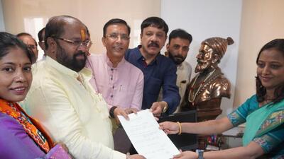 Bharatiya Janata Party corporator Manjusha Nagpure (in pic) is set to become the next mayor of Pune, with Parshuram Wadekar likely to be her deputy, after both filed their nomination papers on Tuesday. (MAHENDRA KOLHE/HT) Bharatiya Janata Party corporator Manjusha Nagpure (in pic) is set to become the next mayor of Pune, with Parshuram Wadekar likely to be her deputy, after both filed their nomination papers on Tuesday. (MAHENDRA KOLHE/HT)