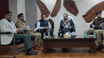 Proposal cleared in a welfare meeting chaired by police commissioner; at least 900 posts will be sought from the state government. (HT Photo) Proposal cleared in a welfare meeting chaired by police commissioner; at least 900 posts will be sought from the state government. (HT Photo)