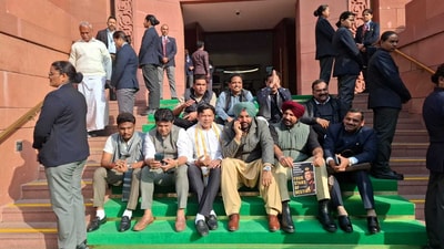 కాంగ్రెస్ ఎంపీల నిరసన