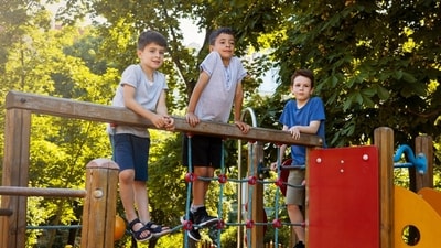 Outdoor playtimes are plummeting as more and more kids turn to digital gadgets. (Picture credit: Freepik) Outdoor playtimes are plummeting as more and more kids turn to digital gadgets. (Picture credit: Freepik)