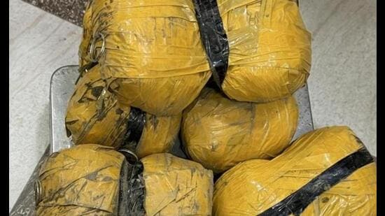 A case has been registered under Sections 21, 61 and 85 of the Narcotic Drugs and Psychotropic Substances Act at the Ferozepur Sadar police station. (HT Photo)