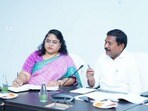మంత్రి డా.డోలా శ్రీ బాల వీరాంజనేయస్వామి సమీక్ష
