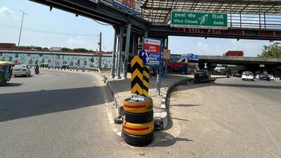 Earlier, 400 such collision cushions to absorb the shock of crashes along dividers of the roads and blackspots were placed city-wide in a three-phased exercise in 2025. (HT)