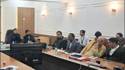 The district health authorities during a meeting of the district health committee held earlier this Monday flagged poor OPD performance at the community health centre (CHC) in Badalpur, Greater Noida, where patient footfall has remained below expectations. (HT Photo)