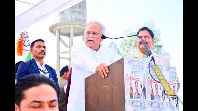 All India Congress Committee general secretary in-charge for Punjab Bhupesh Baghel addressing a gathering during the ‘MGNREGA Bachao Sangram Rally’ in Pathankot on Thursday. (HT) All India Congress Committee general secretary in-charge for Punjab Bhupesh Baghel addressing a gathering during the ‘MGNREGA Bachao Sangram Rally’ in Pathankot on Thursday. (HT)