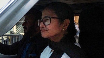বৃহস্পতিবার বাজেট পেশের আগে পশ্চিমবঙ্গ বিধানসভায় এসআইআর সংক্রান্ত একটি গুরুত্বপূর্ণ প্রস্তাব পেশ করা হয়েছে। (PTI)