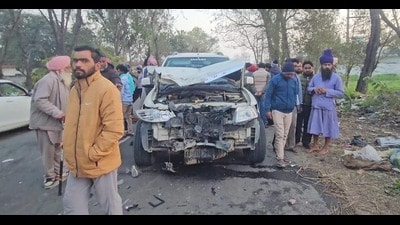 The mangled remains of the SUV near Leelan village in Jagraon. (HT Photo)
