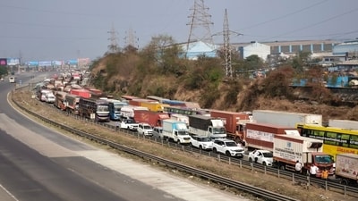 The MSRDC official said the propylene gas was safely decanted from the overturned tanker into other vehicles late on Wednesday night, after which the damaged tanker was lifted using heavy-duty cranes. Traffic in the ghat section resumed in a phased manner once the clearance work was completed, although delays continued for some time due to several stranded heavy vehicles. Personnel from the NDRF, SDRF, Bharat Petroleum Corporation Ltd (BPCL), highway police and MSRDC were deployed at the site to handle the hazardous situation and ensure the safe transfer of gas and removal of the tanker, said PTI. (HT PHOTO)