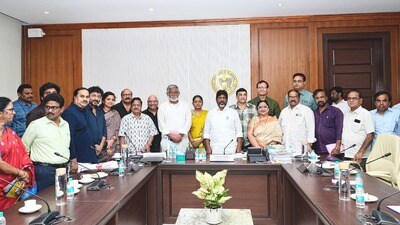 గద్దర్ ఫిలిం అవార్డ్స్: జ్యూరీ సభ్యులతో సమావేశం గద్దర్ ఫిలిం అవార్డ్స్: జ్యూరీ సభ్యులతో సమావేశం