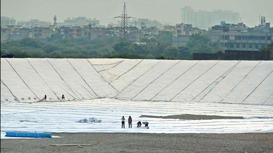 Fly ash and bottom ash are combustion residue left behind after burning waste at WTEs. (HT PHOTO)