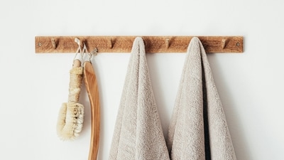 Loud, printed hand and bath towels: Replace with neutral waffle-weave towels for texture without visual noise. It’s a small swap that changes the whole mood. Loud, printed hand and bath towels: Replace with neutral waffle-weave towels for texture without visual noise. It’s a small swap that changes the whole mood.