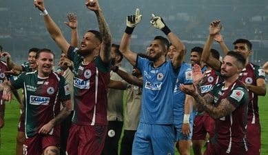 ISL clubs have proposed omitting a specialist coach for Vishal Kaith (in blue, celebrating with Mohun Bagan Super Giant teammates) for this season. (Samir Jana/HT) ISL clubs have proposed omitting a specialist coach for Vishal Kaith (in blue, celebrating with Mohun Bagan Super Giant teammates) for this season. (Samir Jana/HT)
