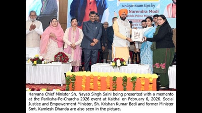 Haryana chief minister Nayab Singh Saini being presented with a memento at an event in Kaithal on Friday. (HT)