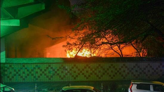 The fire, as seen below the Safdarjung flyover. (HT Photo)