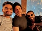 The picture of Shah Rukh Khan, Ranveer Singh and Rinku Singh surfaced on social media on Sunday.