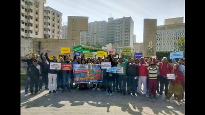 Developer says OC applied for and hopes for early approval as residents plan to approach CM grievance cell. (HT) Developer says OC applied for and hopes for early approval as residents plan to approach CM grievance cell. (HT)