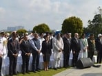 A Singapore minister and high commissioners from seven Commonwealth countries, including India, joined the Sikh community here on Sunday to remember soldiers who laid their lives while defending Singapore-Malaya during World War-II. A Singapore minister and high commissioners from seven Commonwealth countries, including India, joined the Sikh community here on Sunday to remember soldiers who laid their lives while defending Singapore-Malaya during World War-II.