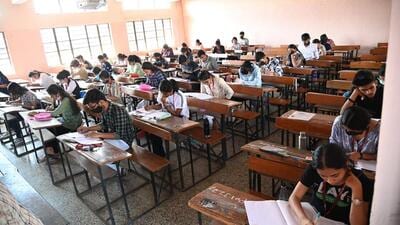 Pune, India - Feb. 22, 2023: Students of HSC during the exam at Modern College of Arts, Science and Commerce of Shivajinagar in Pune, India, on Wednesday, February 22, 2023. (Photo by Kalpesh Nukte/HT PHOTO) Pune, India - Feb. 22, 2023: Students of HSC during the exam at Modern College of Arts, Science and Commerce of Shivajinagar in Pune, India, on Wednesday, February 22, 2023. (Photo by Kalpesh Nukte/HT PHOTO)