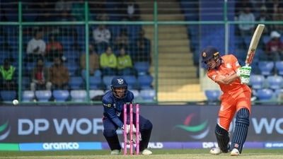 Chasing a target of 157 runs, the Dutch reached 159/3 in 18 overs. (Amit) Chasing a target of 157 runs, the Dutch reached 159/3 in 18 overs. (Amit)