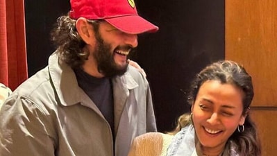 <p>‘‘ప్రతి రోజు ఇప్పటికీ నిన్నే కోరుకుంటున్నా. హ్యాపీ 21 ఎంబీ’’ అనే క్యాప్షన్ తో పోస్టు చేసింది నమ్రత. ఇది వాళ్ల 21వ పెళ్లి రోజు.</p> (instagram-Namrata Shirodkar)
