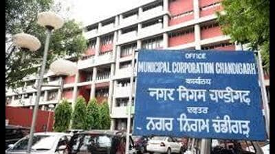 The agenda mentioned that the parking spaces on V4 roads and market areas fall under the jurisdiction of the civic body. (HT Photo) The agenda mentioned that the parking spaces on V4 roads and market areas fall under the jurisdiction of the civic body. (HT Photo)