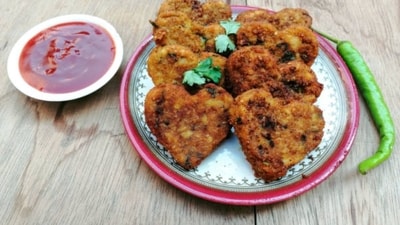 Heart-Shaped Snacks (Freepik) Heart-Shaped Snacks (Freepik)