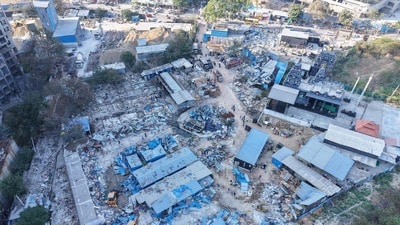 11 ఎకరాల ప్రభుత్వ భూమి స్వాధీనం 11 ఎకరాల ప్రభుత్వ భూమి స్వాధీనం
