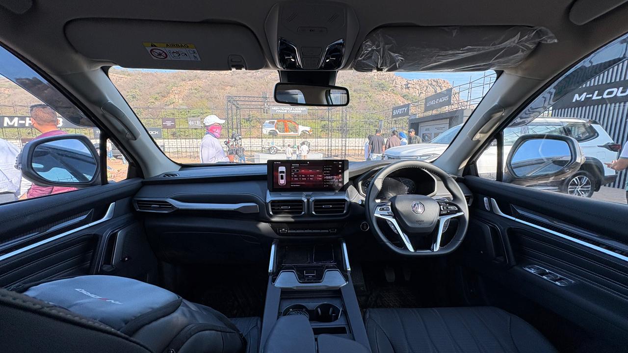 Inside, the Majestor gets a dual-screen layout with a 12.3-inch infotainment display Inside, the Majestor gets a dual-screen layout with a 12.3-inch infotainment display