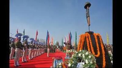 On February 14, 2019, 40 CRPF personnel were killed when a suicide bomber rammed an explosives-laden vehicle into a security convoy in Jammu and Kashmir’s Pulwama district. (HT Photo for representation)