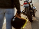 The man was riding through Keshav Nagar when his phone, a Samsung S25, slipped out of his pocket.
