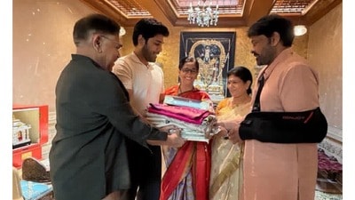 చిరంజీవి దంపతులకు శుభలేఖ ఇస్తున్న అల్లు అరవింద్ దంపతులు, శిరీష్ (instagram-allusirish) చిరంజీవి దంపతులకు శుభలేఖ ఇస్తున్న అల్లు అరవింద్ దంపతులు, శిరీష్ (instagram-allusirish)