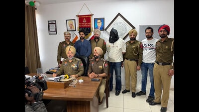The accused in custody of Mohali police. (HT)
