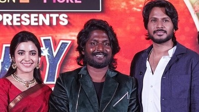 ప్రి రిలీజ్ ఈవెంట్లో శివాని, సుహాస్, సందీప్ కిషన్ (x/connect2vamsi) ప్రి రిలీజ్ ఈవెంట్లో శివాని, సుహాస్, సందీప్ కిషన్ (x/connect2vamsi)