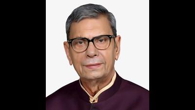 Haryana governor Ashim Kumar Ghosh, who is also the chancellor of Maharshi Dayanand University (MDU), on Wednesday reinstated registrar Krishan Kant, setting aside the suspension order issued by vice-chancellor Rajbir Singh on Tuesday night. (File photo) Haryana governor Ashim Kumar Ghosh, who is also the chancellor of Maharshi Dayanand University (MDU), on Wednesday reinstated registrar Krishan Kant, setting aside the suspension order issued by vice-chancellor Rajbir Singh on Tuesday night. (File photo)