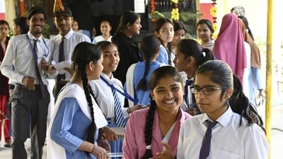 Rajkiya Balika Vidyalaya Indiranagar in Lucknow, Uttar Pradesh students of Class 10 after appearing for Class 10 Hindi paper today. (Deepak Gupta) Rajkiya Balika Vidyalaya Indiranagar in Lucknow, Uttar Pradesh students of Class 10 after appearing for Class 10 Hindi paper today. (Deepak Gupta)