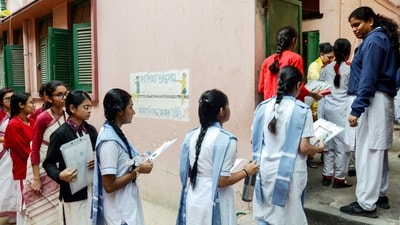 সিলেবাস বহির্ভূত প্রশ্ন! উচ্চ মাধ্যমিকের অঙ্ক পরীক্ষা নিয়ে বড় অভিযোগ, উদ্বিগ্ন.. (Saikat Paul) সিলেবাস বহির্ভূত প্রশ্ন! উচ্চ মাধ্যমিকের অঙ্ক পরীক্ষা নিয়ে বড় অভিযোগ, উদ্বিগ্ন.. (Saikat Paul)