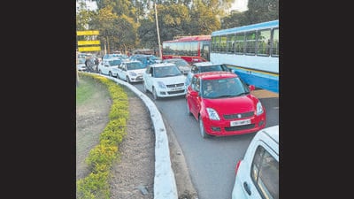 In a move aimed at diverting inter-state traffic away from key junctions in Mohali, Chandigarh and Panchkula, and reducing congestion that frequently spills over into Punjab’s urban stretches, the Centre has approved a six-lane, access-controlled greenfield spur. (HT File photo)
