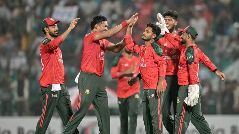 ICC gave BCB one day to consult its government and get back on their stance of not wanting to play their WC T20 matches in India. (AFP) (HT_PRINT)