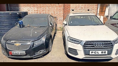 The bizmen’s Audi Q5 and a Chevrolet Cruze were valued at  ₹70 lakh in 2018 but their reserve price has now dropped to a combined value of around  ₹5 lakh. (Ravi Kumar/HT)