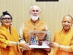 American vedic scholar David Frawley meeting chief minister Yogi Adityanath in Lucknow on Friday. (HT)