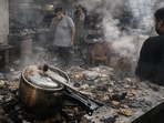 A pressure cooker explosion at a Hyderabad hotel injured four workers who were rushed to the hospital. (Image generated by AI for representative purposes)