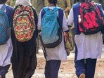 కెరీర్ గైడెన్స్ - విద్యాశాఖ కీలక నిర్ణయం