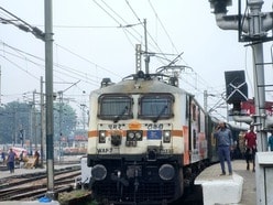 హోలీ ప్రత్యేక రైళ్లు