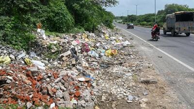 MCG joint commissioner said that sanitation-related issues will largely be resolved once the 100% door-to-door waste collection targets are achieved. (HT) MCG joint commissioner said that sanitation-related issues will largely be resolved once the 100% door-to-door waste collection targets are achieved. (HT)