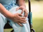 Morning knee stiffness signals early signs of arthritis. 