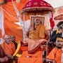 অভিমুক্তেশ্বরানন্দ, তাঁর শিষ্য মুকুন্দনন্দ ব্রহ্মচারী এবং অজ্ঞাতপরিচয় তিন ব্যক্তির বিরুদ্ধে এফআইআর দায়ের করা হয়েছে।