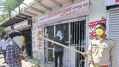 Officials have warned that strict legal action would be taken against hotel, banquet hall or club operators found allowing alcohol consumption without the required licence. (HT Archive) Officials have warned that strict legal action would be taken against hotel, banquet hall or club operators found allowing alcohol consumption without the required licence. (HT Archive)